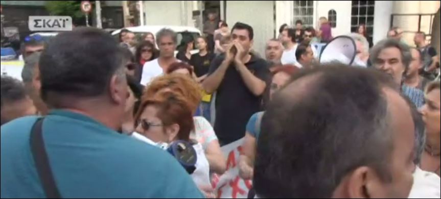 Aποδοκιμασίες κατά του Φίλη σε εκδήλωση στην Καλλιθέα – ΒΙΝΤΕΟ