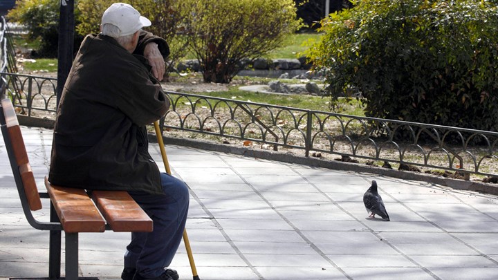 Μπρα- ντε- φερ κυβέρνησης δανειστών για ΕΚΑΣ