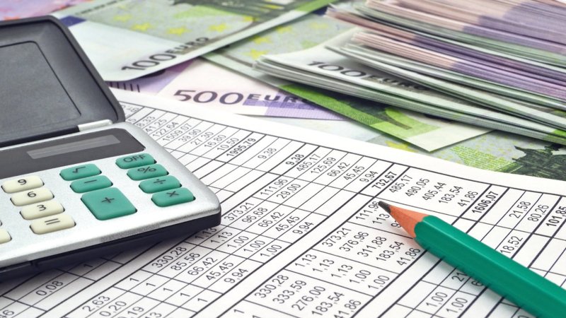 Ποιους “καίνε” οι αυξημένες προκαταβολές φόρου