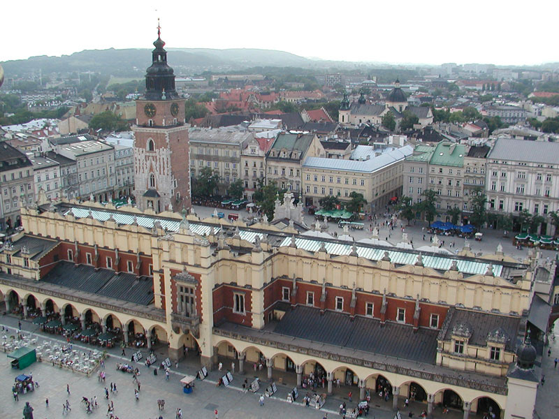 Πολωνία: Καμία αναφορά στον κομμουνισμό σε δημόσιους χώρους δια νόμου
