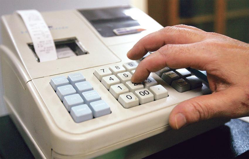 Οι αυξήσεις και οι μειώσεις των έμμεσων φόρων