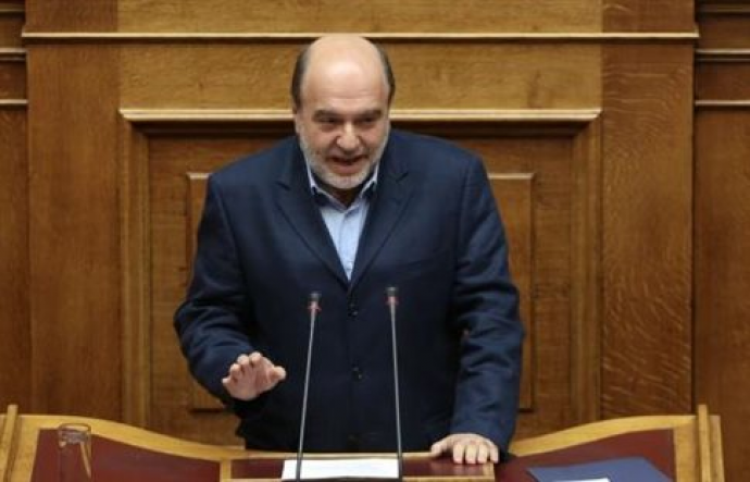 Αλεξιάδης: Δεν υπάρχει κανένα πρόβλημα με το αφορολόγητο πάνω από 20.000 ευρώ