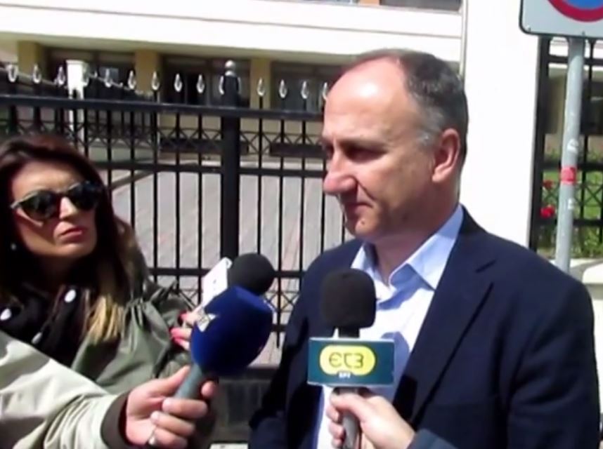 “Κάποιο χέρι άνοιξε την πόρτα για τα σκυλιά” λέει ο δικηγόρος του 72χρονου – ΒΙΝΤΕΟ