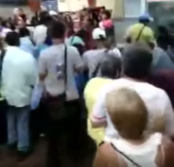 Εικόνες χάους στα σούπερ μάρκετ της Βενεζουέλας – ΒΙΝΤΕΟ