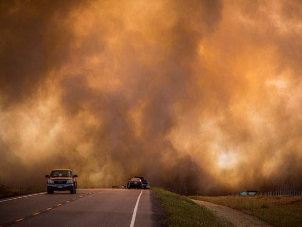 Καναδάς: Δεκαπλασιάστηκε το μέγεθος της καταστροφικής φωτιάς
