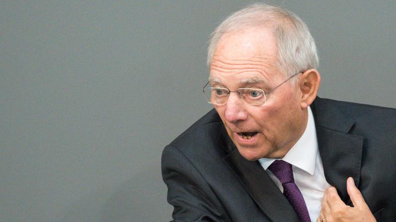 DW: Σόιμπλε… σχεδόν μόνος εναντίον όλων