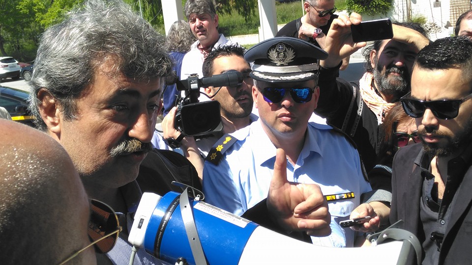 Αποδοκίμασαν τον Πολάκη στην Κοζάνη – Με τηλεβόα απάντησε στους διαδηλωτές – ΒΙΝΤΕΟ