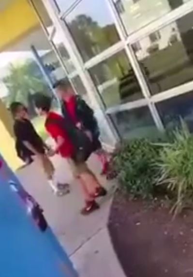 Ο νταής του σχολείου τα έβαλε με τον λάθος μαθητή – ΒΙΝΤΕΟ
