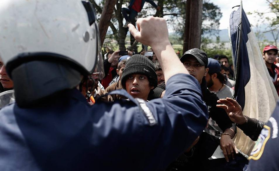 Ενισχύονται τα ΜΑΤ στην Ειδομένη – Ετοιμάζεται επιχείρηση εκκένωσης