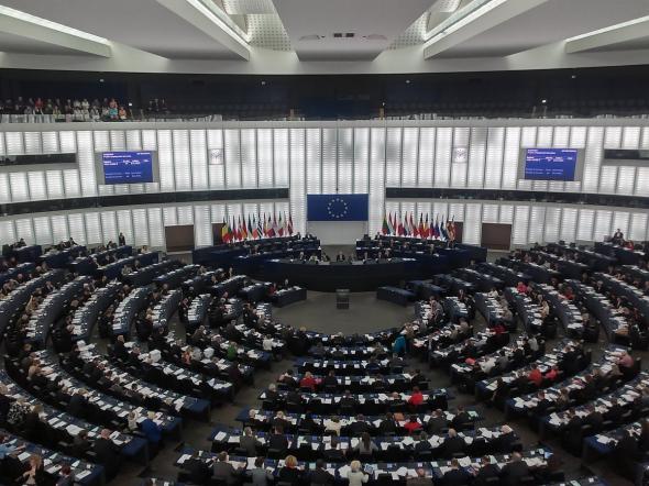 Έκκληση ευρωβουλευτών: Χαλαρώστε τη θηλιά στην Ελλάδα