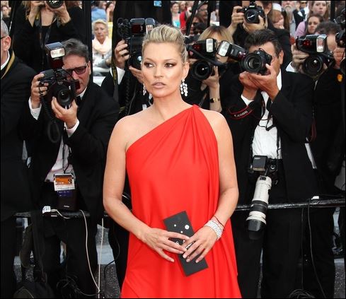 Η εντυπωσιακή ετεροθαλής αδελφή της Κέιτ Μος – ΦΩΤΟ