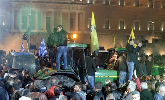 Σε παναγροτικό συλλαλητήριο καλεί το Σάββατο η Πανελλαδική Επιτροπή Μπλόκων