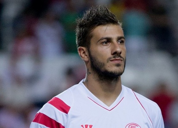 Ήρθε και υπογράφει στον Ολυμπιακό ο Φιγκέιρας