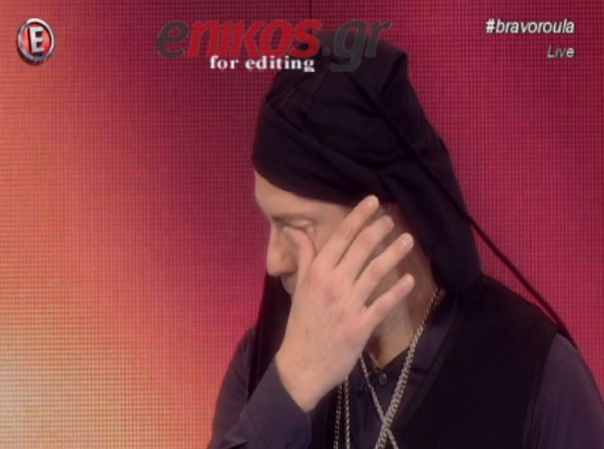 “Λύγισε” ο Χολίδης όταν είδε τον πατέρα του – ΒΙΝΤΕΟ