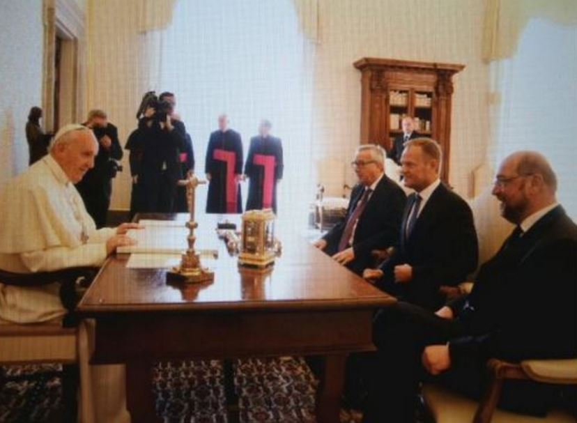 Η συνάντηση του Πάπα Φραγκίσκου με Γιούνκερ-Σουλτς και Τουσκ – ΦΩΤΟ