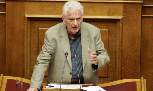 Μηταφίδης: Η κυβέρνηση βρίσκεται κάτω από έναν εκβιασμό