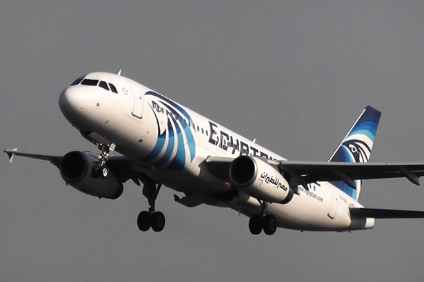 Νέα στοιχεία για τη μοιραία πτήση της EgyptAir – Για έκρηξη κάνουν λόγο οι Αιγύπτιοι