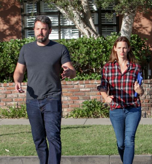 O Άφλεκ διεκδικεί και πάλι την Γκάρνερ