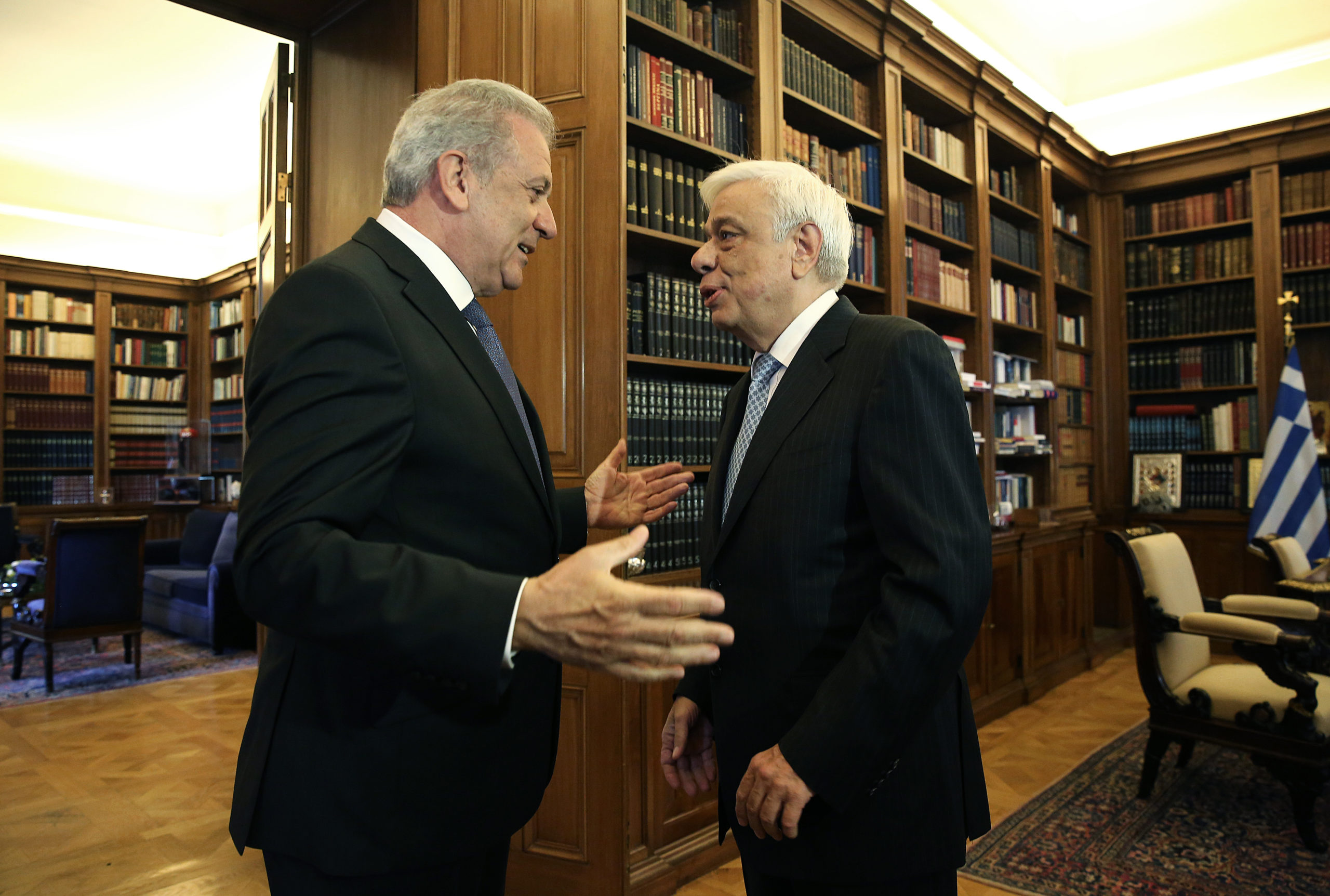 Παυλόπουλος: Η συνοχή της ΕΕ εξαρτάται από την αντιμετώπιση του προσφυγικού – ΦΩΤΟ