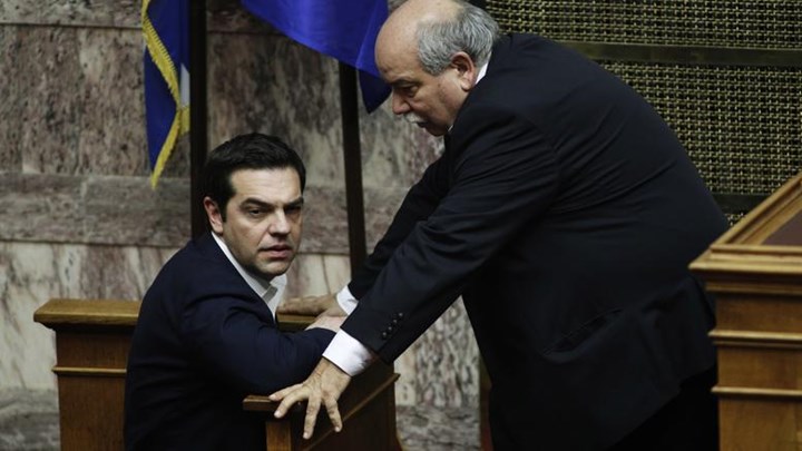 Guardian: Νέα μέτρα λιτότητας στην Ελλάδα, παρά τις αντιδράσεις