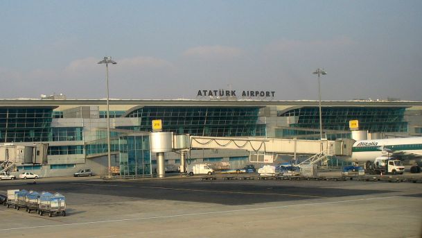 Συναγερμός σε αεροδρόμιο της Κωνσταντινούπολης – ΤΩΡΑ