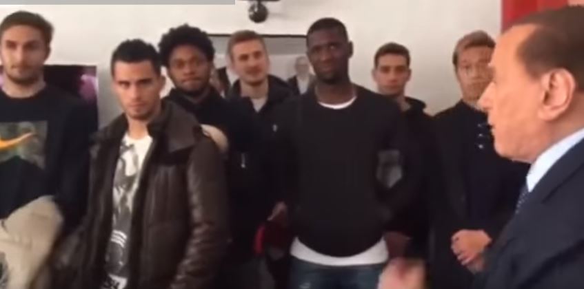 Η προειδοποίηση του Μπερλουσκόνι στους ποδοσφαιριστές της Μίλαν – ΒΙΝΤΕΟ