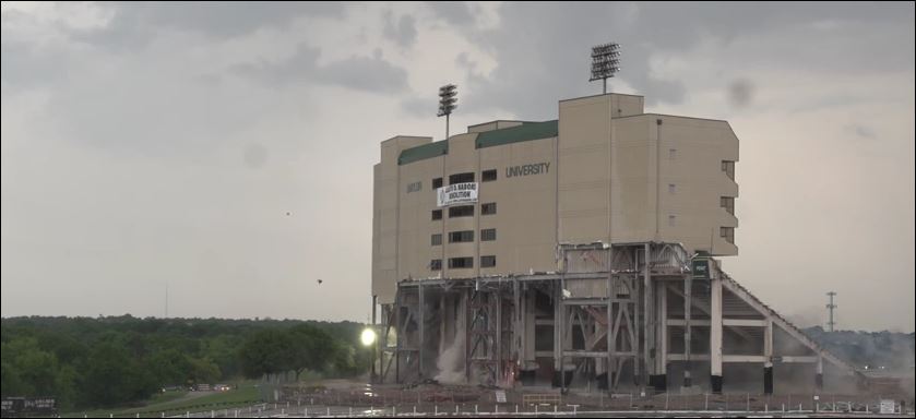 Στάδιο “εξαφανίζεται” σε λίγα δευτερόλεπτα – ΒΙΝΤΕΟ