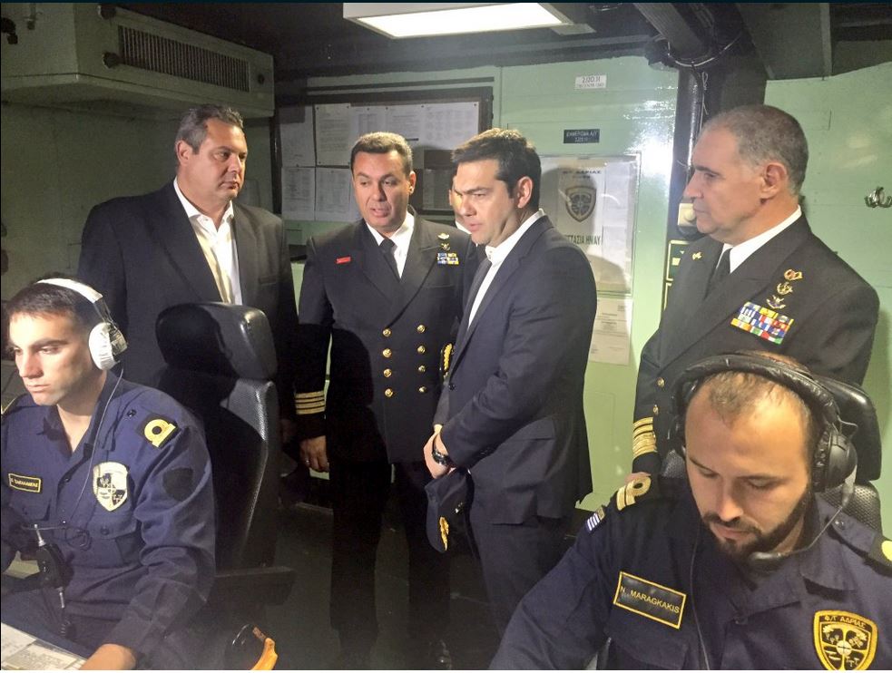 Ο Τσίπρας και ο Καμμένος στη φρεγάτα “Αδρίας”- ΦΩΤΟ