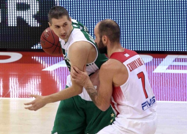 Ο Σπανούλης αγκάλιασε τον Διαμαντίδη στα αποδυτήρια