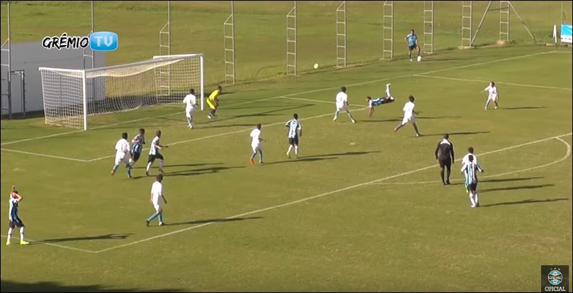 Το γκολ της χρονιάς από 14χρονο – ΒΙΝΤΕΟ