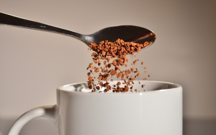 5 μύθοι και αλήθειες για τον στιγμιαίο καφέ