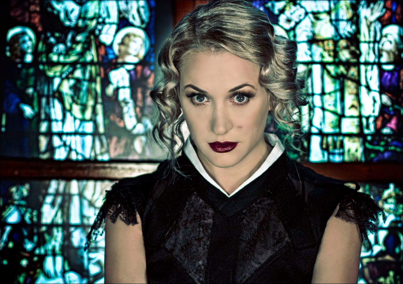 Η Κοντοβά γυρνά στον Alpha με την Θεοδώρα Τζήμου!