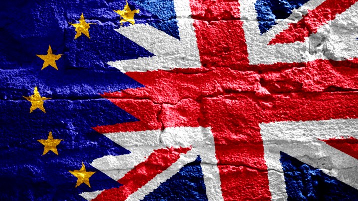 Δέκα μονάδες μπροστά το Brexit σύμφωνα με νέα δημοσκόπηση