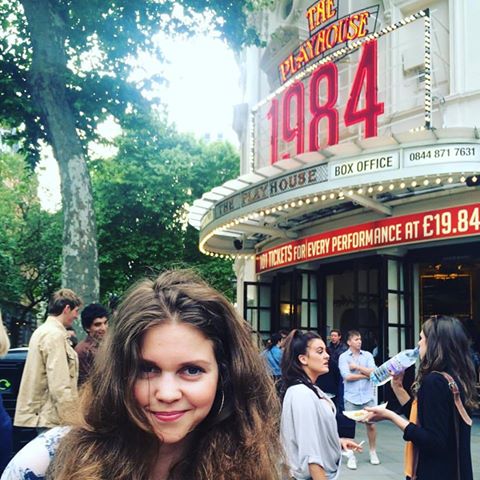 Αυτό το… Λονδίνο μένει, Λίλα!