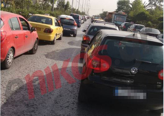 Αυξημένη κίνηση στη Βεΐκου λόγω τροχαίου φορτηγού με δίκυκλο – ΦΩΤΟ