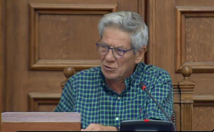 Ο Μπαλαούρας στον βουλευτή του ΚΚΕ: Με τα ωραία να αρχίζετε από την αρχή – ΒΙΝΤΕΟ