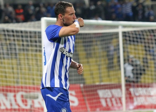 Στη Νότιγχαμ Φόρεστ υπογράφει ο Βέλλιος