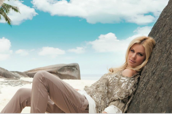 Το καλοκαίρι μόλις ξεκίνησε για την Ζέτα Μακρυπούλια – ΦΩΤΟ