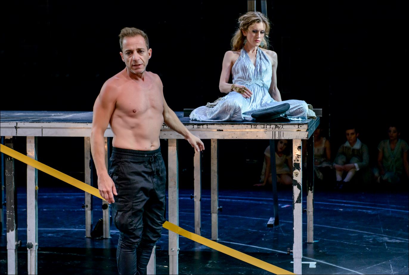 Ο Βασιλιάς [Λιγνάδης] είναι…γυμνός!