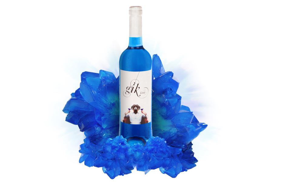 Ισπανοί δημιούργησαν το πρώτο μπλε κρασί – ΦΩΤΟ