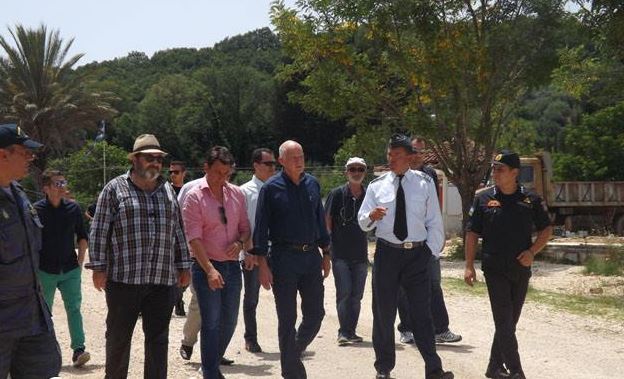 Με παντελόνι εκστρατείας ο Παπανδρέου στο hotspot – ΦΩΤΟ