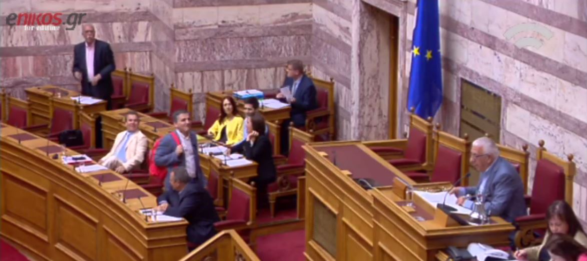 Ο Κακλαμάνης έδιωξε τους υπουργούς άρον – άρον – ΒΙΝΤΕΟ