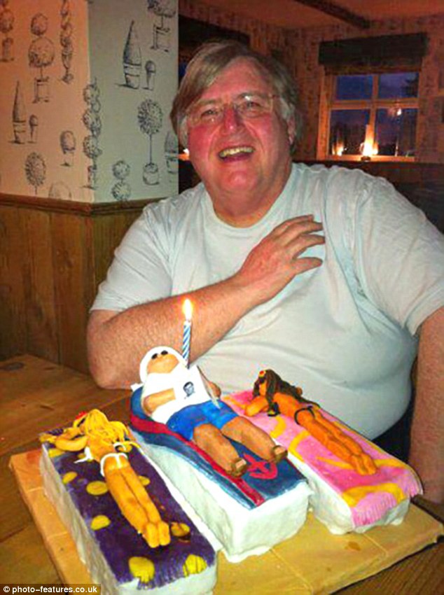 Over the next ten years he gained 10 stone making him dangerously obese. He lived in XXXXXXXL size joggers and t-shirts – and even they were tight