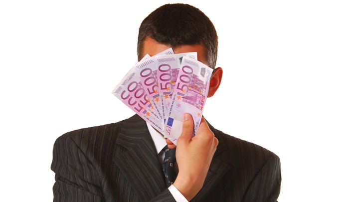 Η εφορία απειλεί με δημοσιοποίηση ονομάτων για όσους χρωστούν πάνω από 150.000 ευρώ