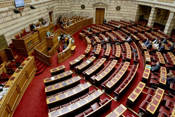 Τρίμηνη παράταση ζητά η Εξεταστική της Βουλής για τα δάνεια κομμάτων