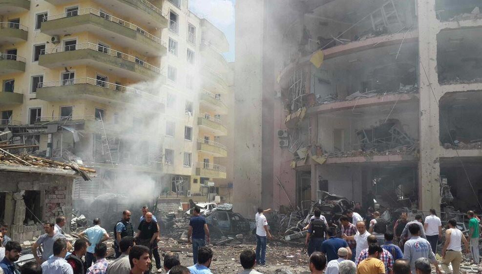 Δύο νεκροί και τουλάχιστον 20 τραυματίες από την έκρηξη στην Τουρκία