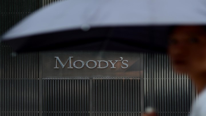 Moody’s: Αρνητικό το Brexit για το αξιόχρεο της Βρετανίας