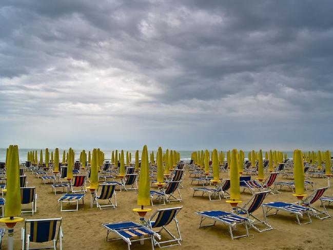 Αποζημιώνουν τους λουόμενους σε περίπτωση βροχής στην Ιταλία