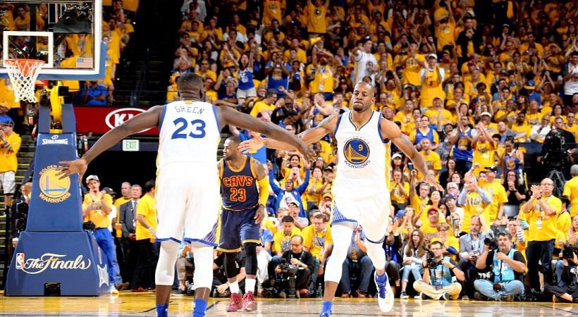 Άνετη νίκη για το Γκόλντεν Στέιτ στον πρώτο τελικό του NBA