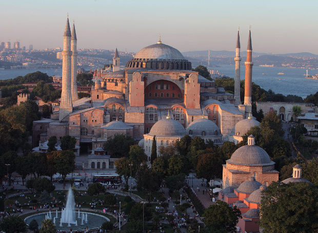 Προκαλούν οι Τούρκοι – Η Αγιά Σοφιά γίνεται τζαμί για 30 ημέρες